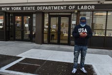 Tasa de desempleo en Estados Unidos se mantiene en niveles preocupantes, pese a caída semanal de solicitudes de apoyos