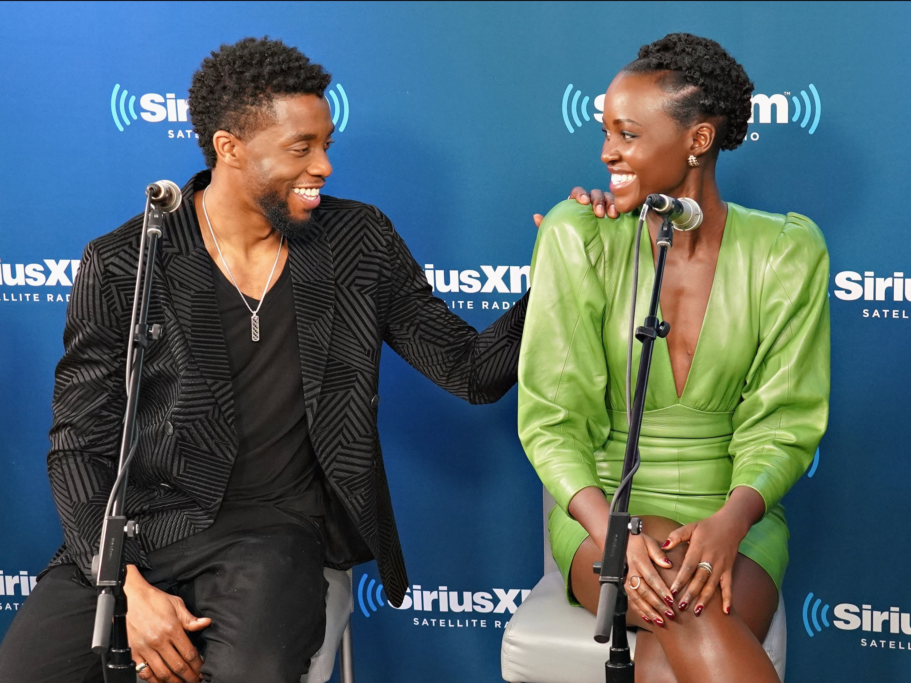 Lupita Nyong’o rinde homenaje a su coprotagonista, Chadwick Boseman