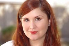 La autora Shanna Hogan fallece después de un extraño accidente en su piscina