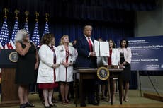 Trump asegura haber firmado una nueva orden ejecutiva para bajar los precios de los medicamentos
