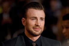 Chris Evans usa su foto filtrada para motivar a la gente a votar