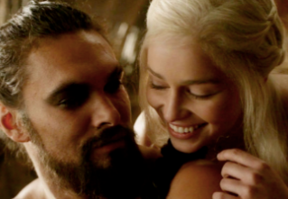 Game of Thrones: La escena sexual que fue arruinada por un caballo 
