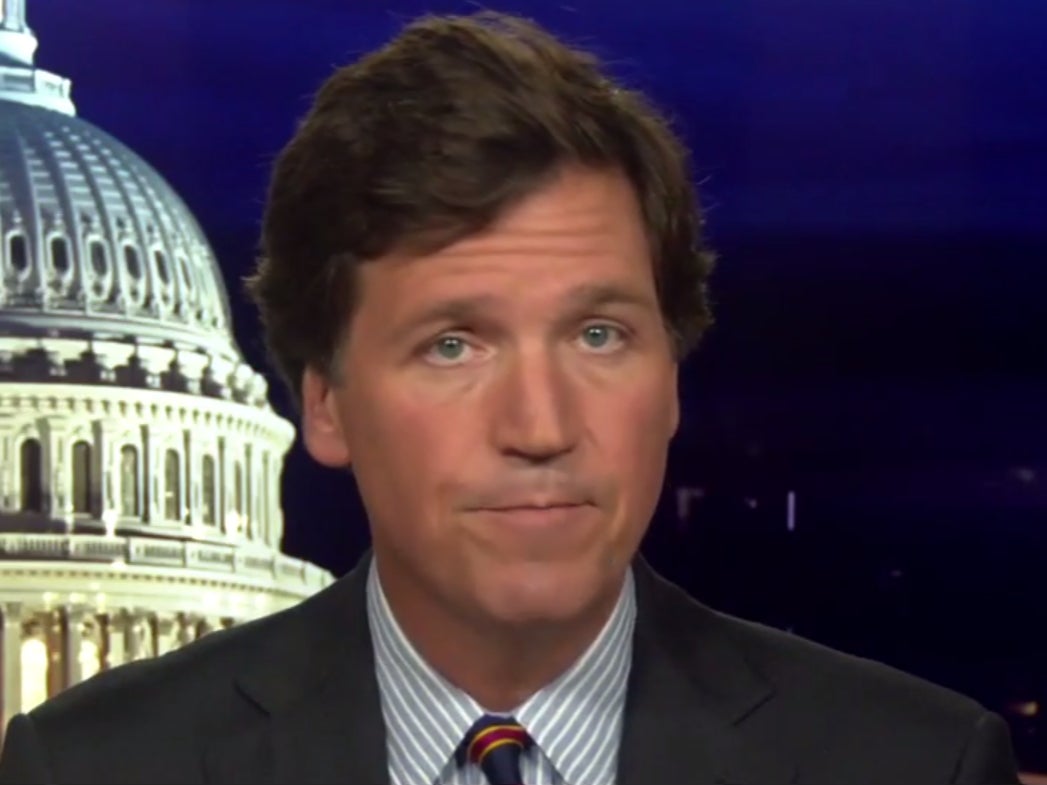 Tucker Carlson dice que Biden “te hará beber Starbucks todos los días"