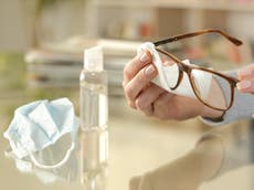 Los lentes podrían ser una herramienta de protección contra el coronavirus, dicen expertos