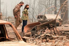 Kamala Harris es acusada de invadir una vivienda de California que fue consumida por el fuego para hacerse una sesión fotográfica