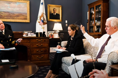 Ex asesora de Pence muestra su respaldo a Biden