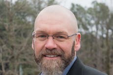 Gay drag queen derrota a demócrata en las primarias de Delaware