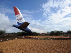 Somalia: Avión de carga se accidenta en Mogadiscio y deja tres heridos