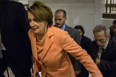 Nancy Pelosi se niega a descartar un segundo juicio político contra Trump para retrasar la batalla de la Corte Suprema