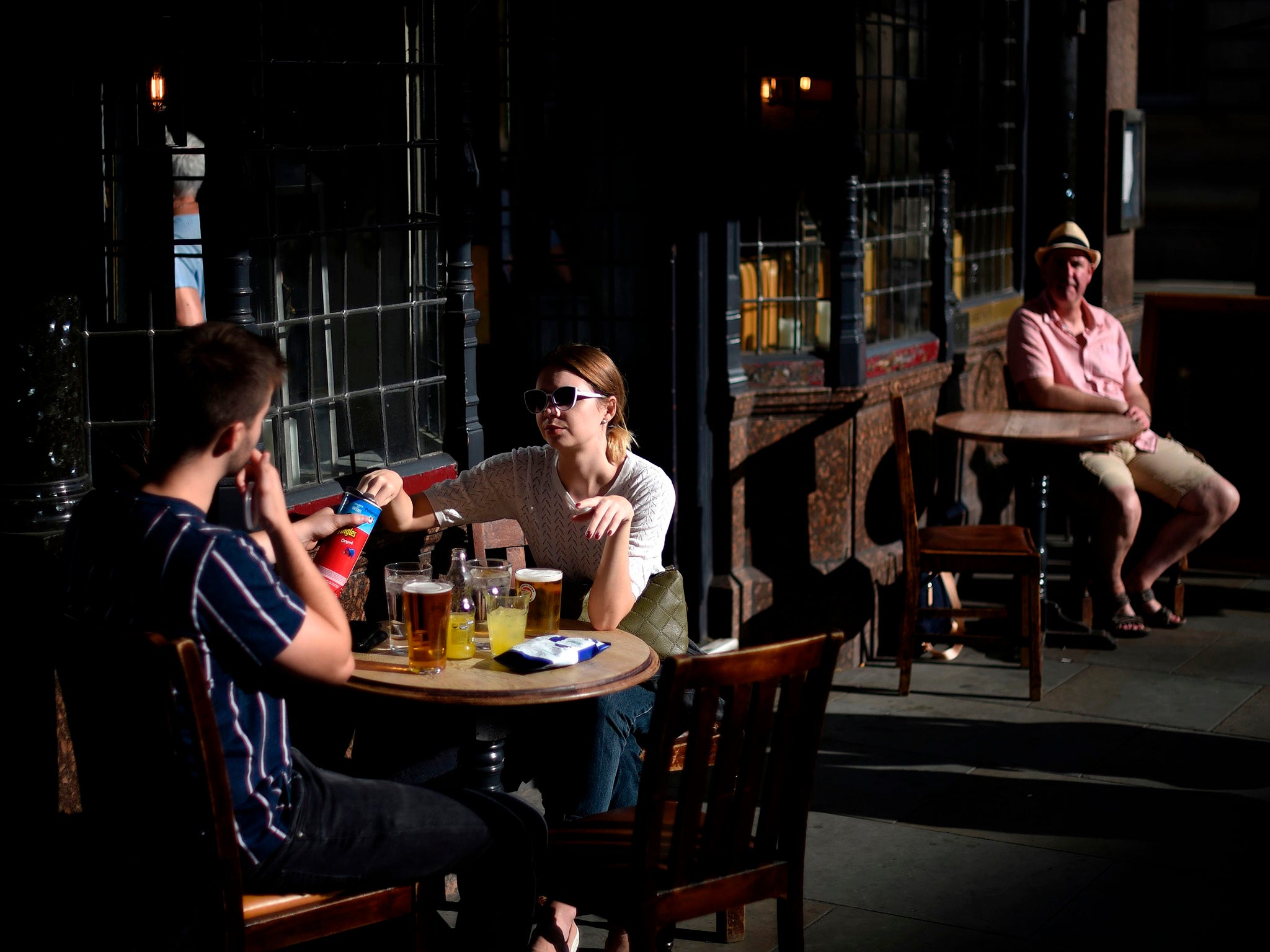 Coronavirus: estos son los puntos clave en las nuevas restricciones de Boris Johnson para Inglaterra