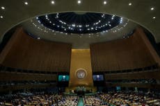 Presidente de Irán usa tono desafiante en la asamblea de la ONU