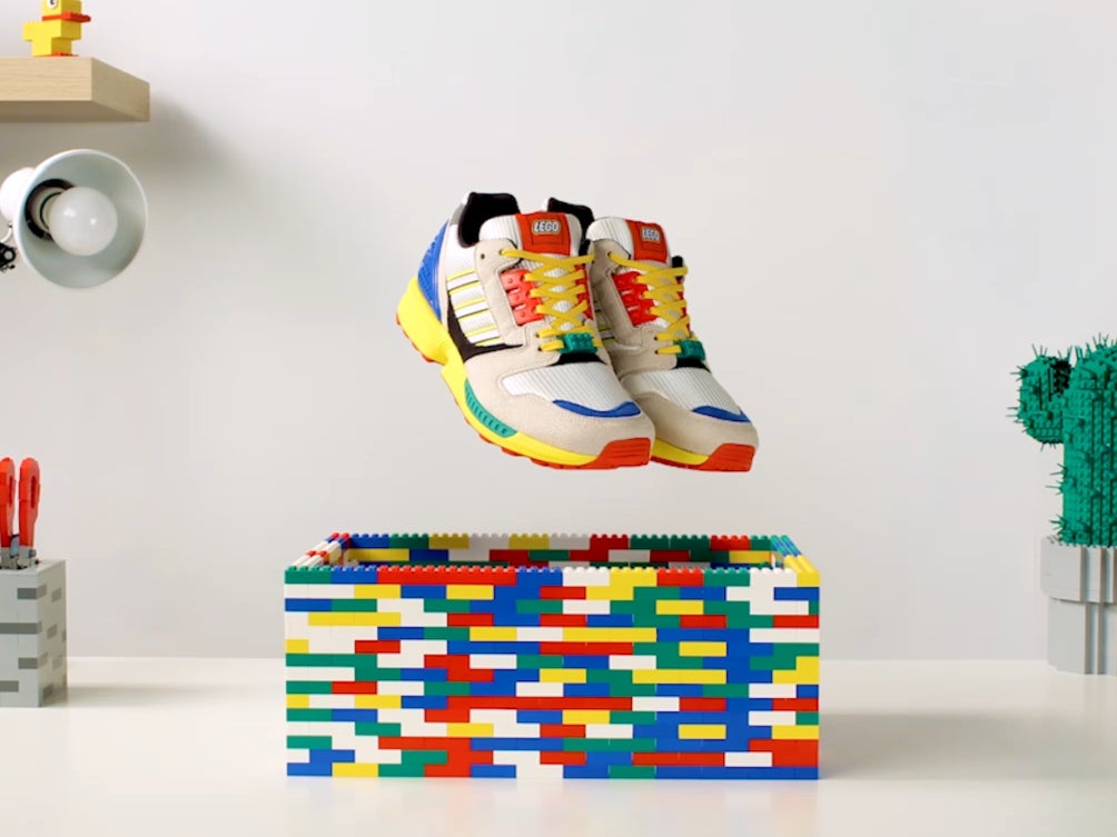 O La base de datos Objetado Adidas lanza colaboración con Lego y presenta zapatillas deportivas de  colores | Independent en Español | Independent Español
