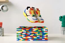 Adidas colabora con Lego para el lanzamiento de zapatillas deportivas de colores primarios