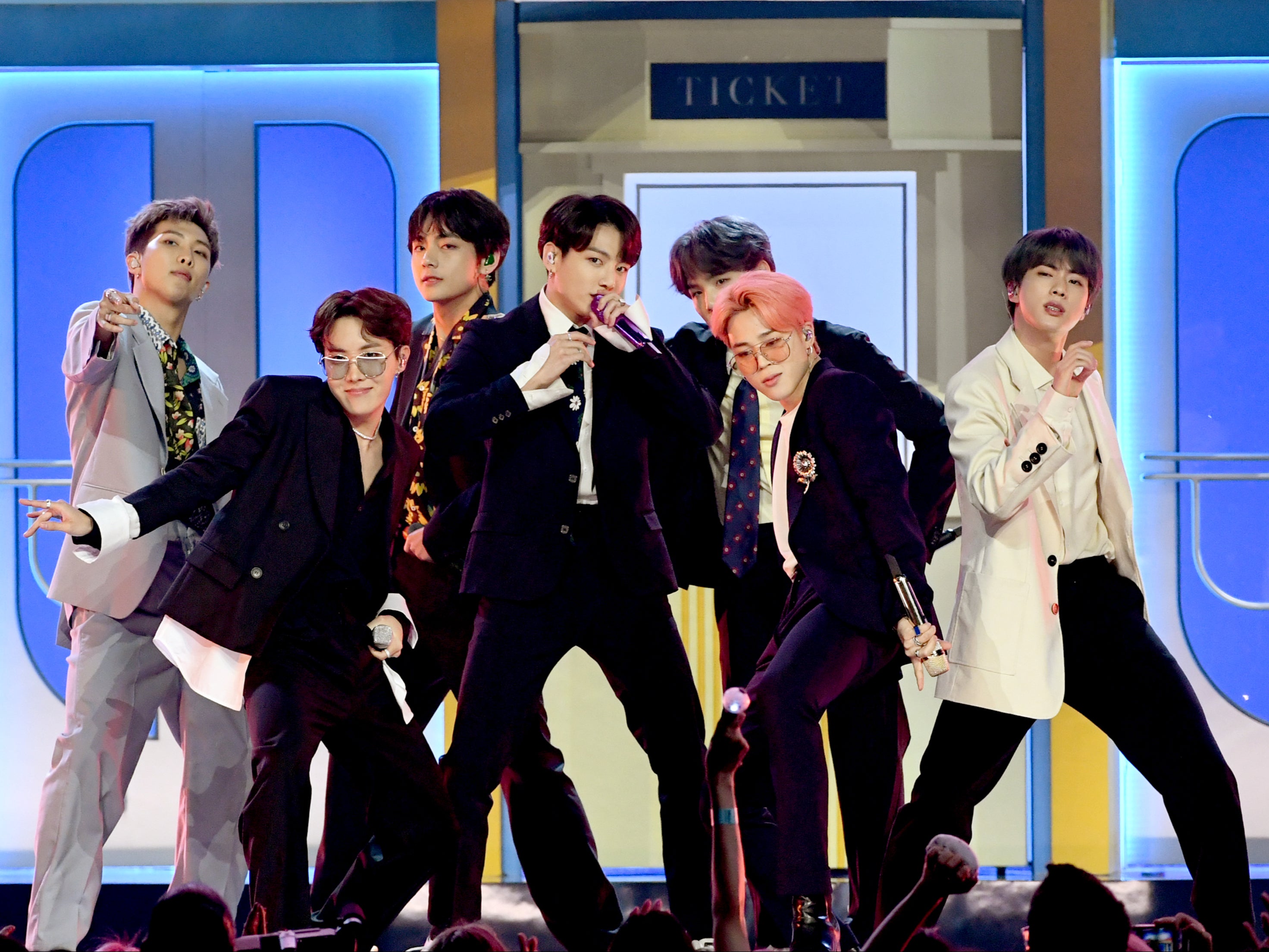 BTS cancela su primer concierto desde que comenzó la pandemia debido al aumento de casos de COVID-19