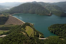 Kosovo y Serbia podrían renombrar un lago en honor a Donald Trump