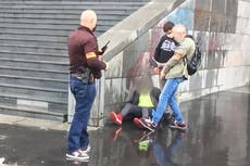 Ataque en París con arma blanca deja al menos 2 heridos