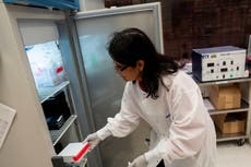 La vacuna contra el COVID-19 de Novavax inició su fase final con pruebas en Reino Unido
