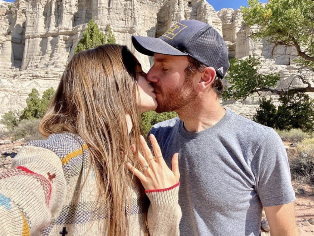 ¡Habrá boda! Lily Collins anuncia su compromiso con Charlie McDowell