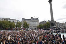 Coronavirus: Miles protestan en Londres ante nuevas restricciones