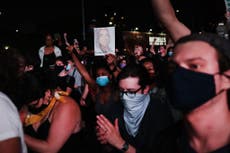 Policía de Nueva York es criticada por embestir a manifestantes de Black Lives Matters