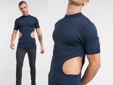 Tienda de ropa vende extraña camiseta para hombre con grandes agujeros en los costados y confunde al Internet