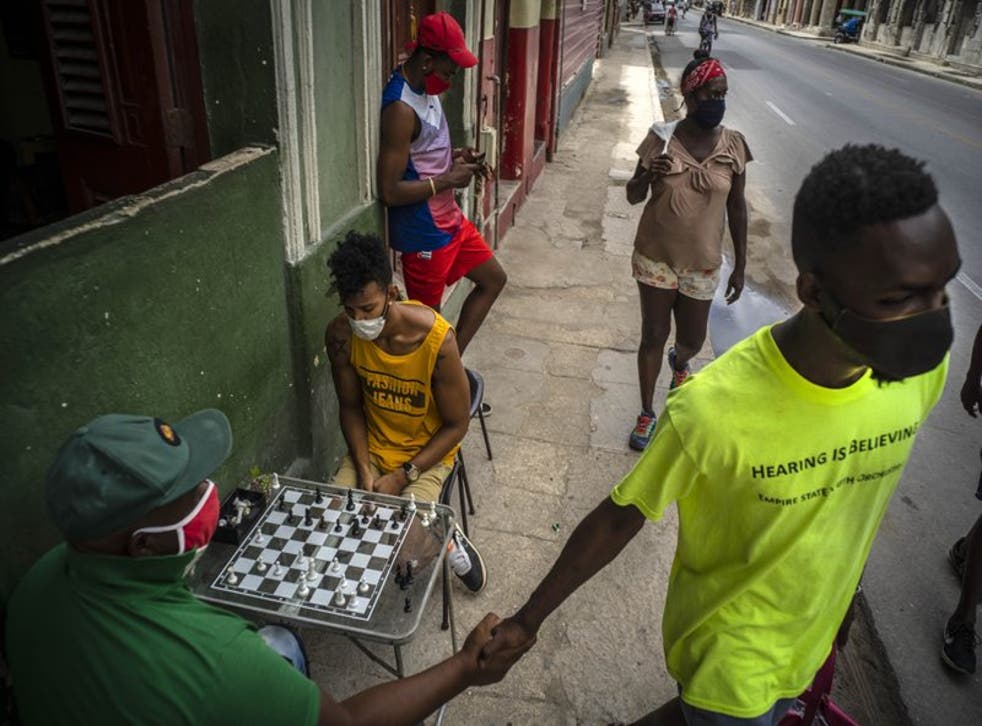 El gobierno cubano implementó restricciones desde hace algunas semanas ante el incremento de contagios en La Habana