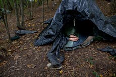 Bosnia: cientos de migrantes son desalojados de los campamentos gestionados por la ONU
