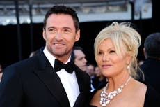 La esposa de Hugh Jackman, Deborra-Lee Furness, responde a los rumores de que el actor es gay