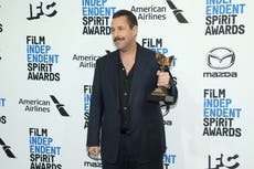 Adam Sandler confiesa que compró en internet una bolsa con su ‘vello púbico’