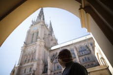 La pandemia por coronavirus pone a prueba a la fe católica en América Latina