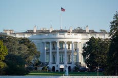 ¡Siguen los contagios! Asistente personal de Donald Trump da positivo por coronavirus