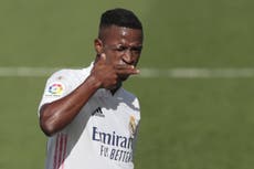Vinícius y Courtois rescatan al Real Madrid ante el Levante