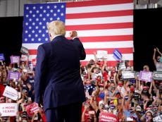 Campaña de Trump niega cambios en los eventos tras contagio de Covid del presidente