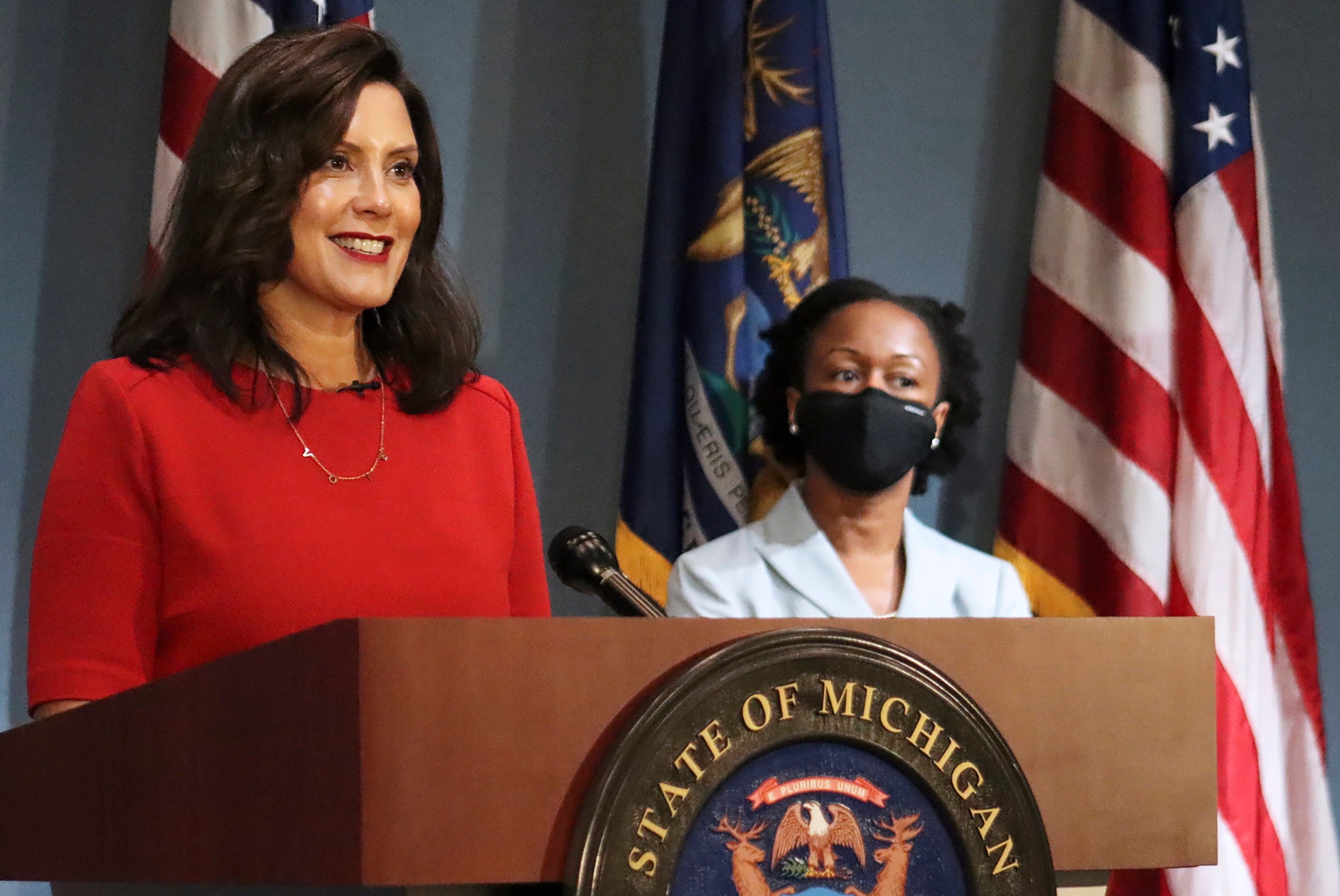 Gretchen Whitmer ataca a Trump y denuncia un complot para secuestrarla