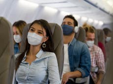 Las aerolíneas comienzan a exigir máscaras de mayor calidad para los pasajeros