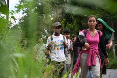 Migrantes venezolanos enfrentan más adversidades durante pandemia
