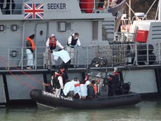 Reino Unido detendrá barcos migrantes en Canal de la Mancha con redes