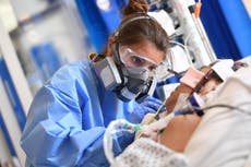 Los hospitales de Inglaterra tienen más pacientes con covid que nunca