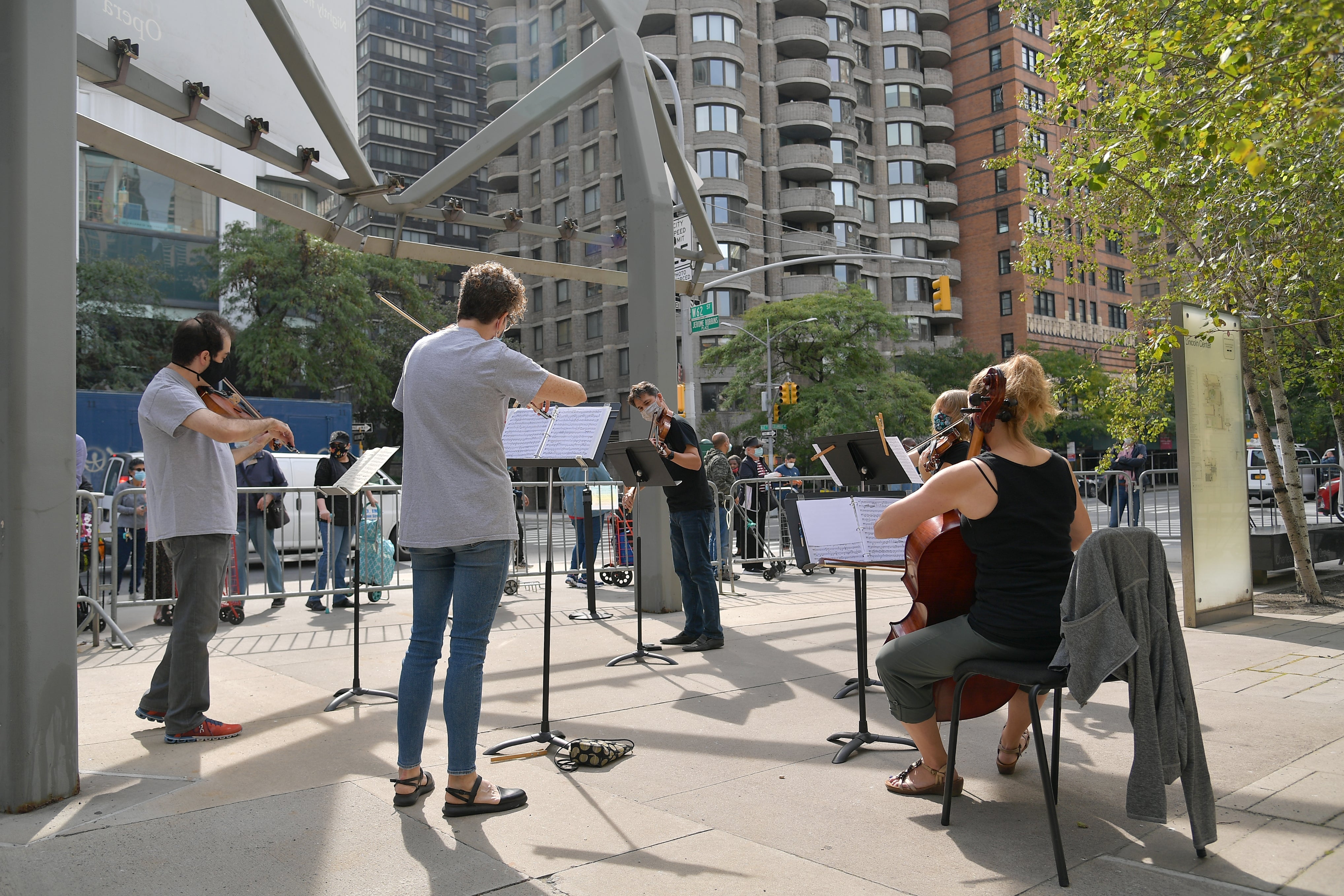 Filarmónica de Nueva York ofrece conciertos en la calle