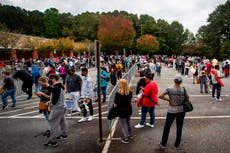 Miles de electores salen a votar anticipadamente en Georgia