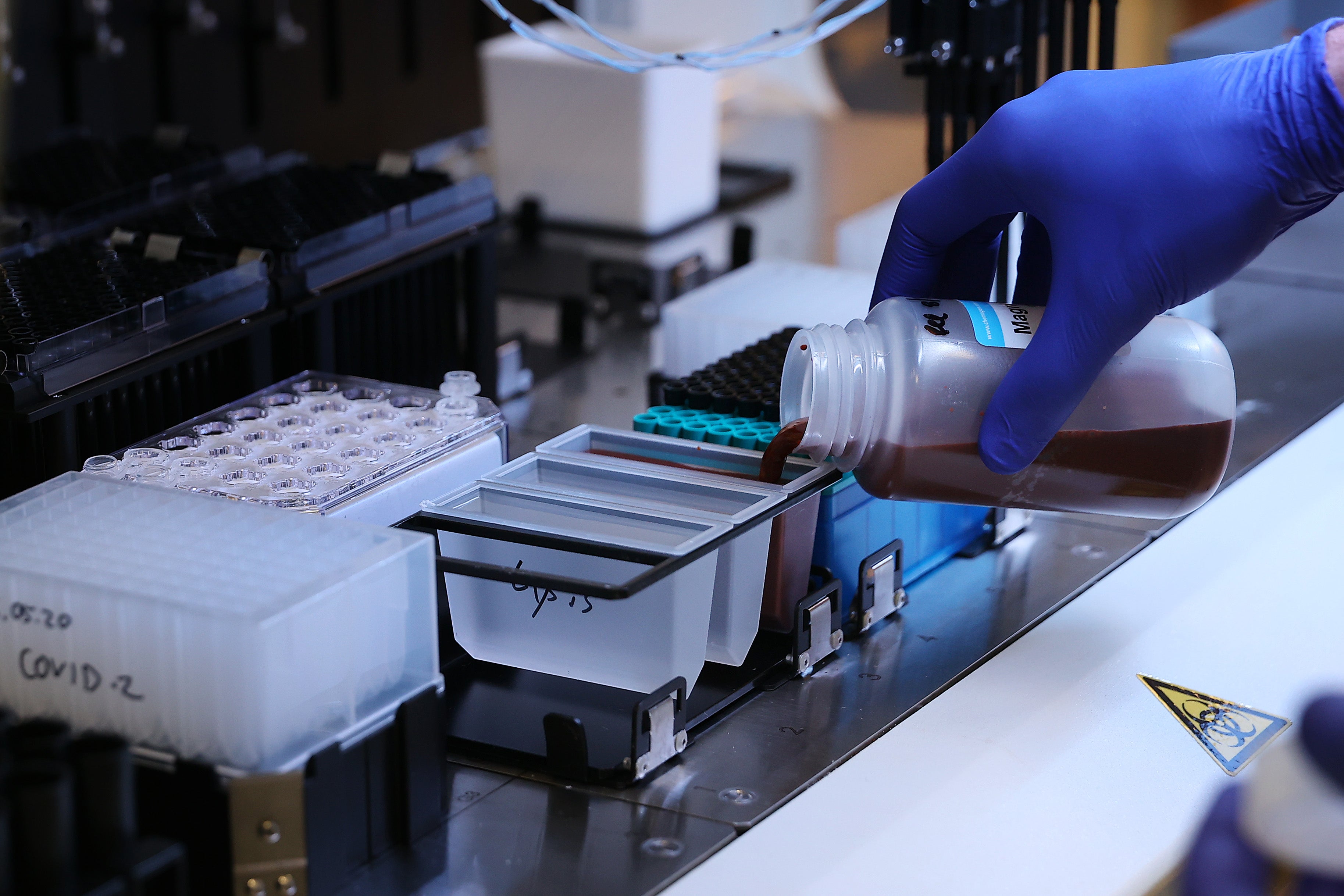 Hombre de Nevada da positivo dos veces a COVID-19, la segunda fue peor