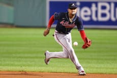 El panameño Johan Camargo es activado por los Bravos