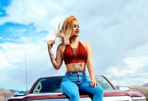 Mujer es asesinada mientras fingía un secuestro en TikTok