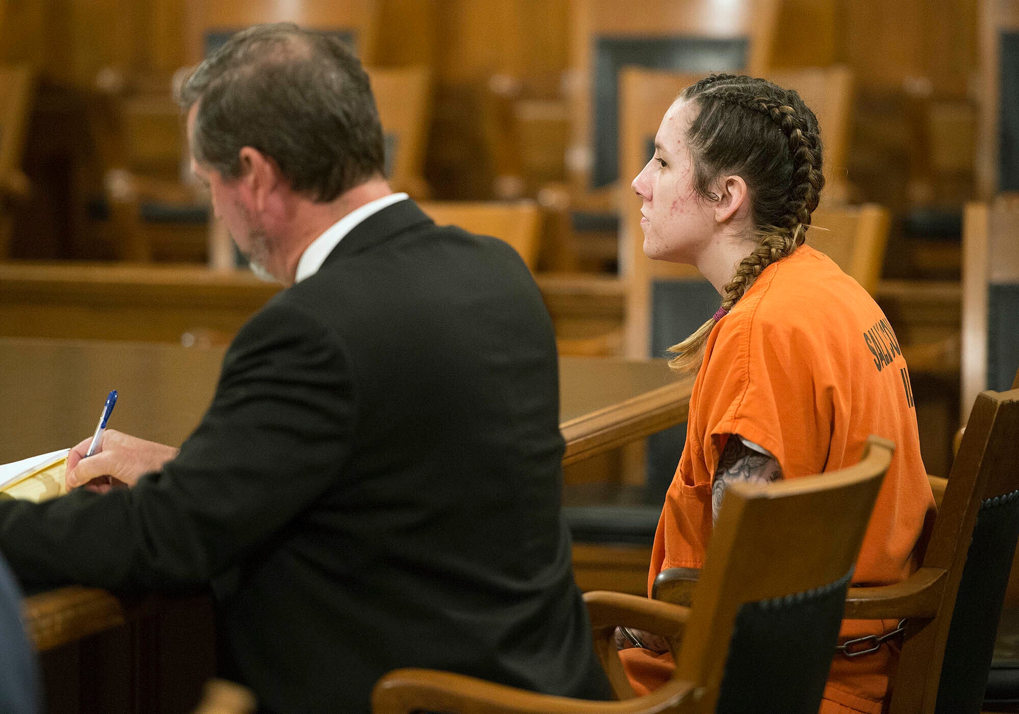 La
defensa de Boswell había argumentado que su novio la obligó a aceptar el
asesinato