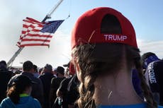 Donald Trump arremete contra Facebook y Twitter