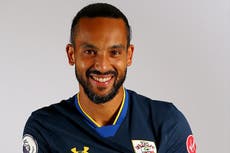 Walcott, listo para su segundo debut en Southampton contra Chelsea