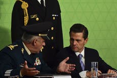 Detienen en Los Ángeles a ex secretario de Defensa de México