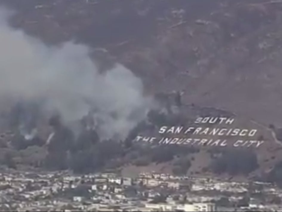 Incendio forestal quema un histórico letrero en San Francisco