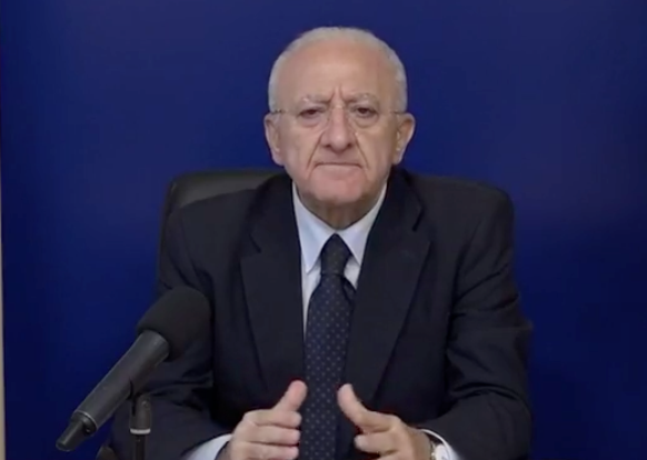 Político italiano estalla por los festejos de halloween