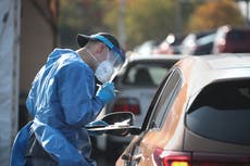 EE.UU. reporta el mayor número de casos diarios por Covid desde julio
